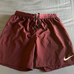 Nike Mens liner fitness short